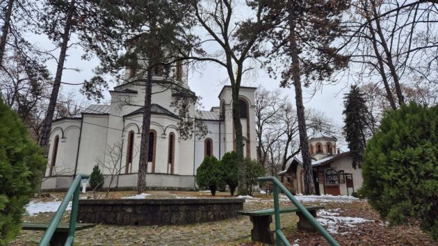 Crkva Svetih apostola Vartolomeja i Varnave Rakovica Beograd